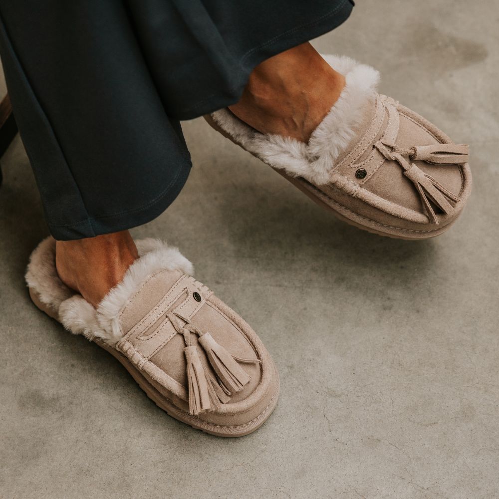 Temora Femmes Suède Tassels Taupe 1