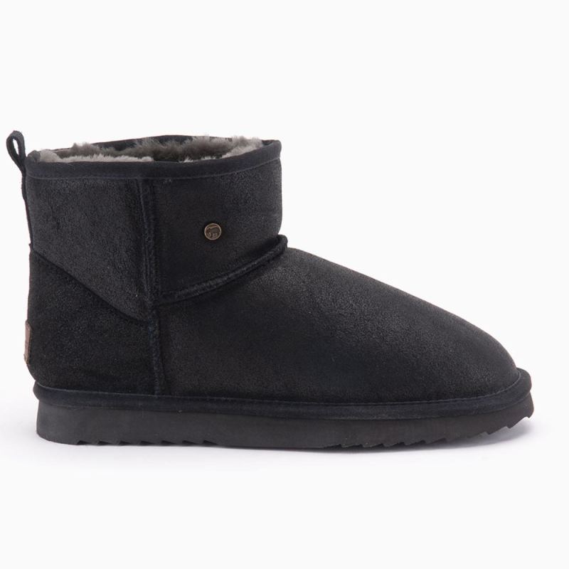 Wallaby Men Boot Cracked Leather Black